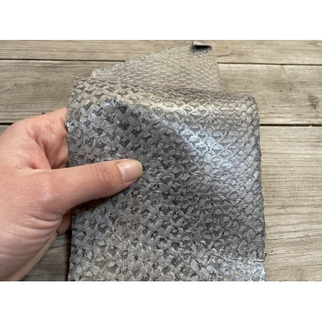 Peau cuir de poisson - Perche du Nil - Gris - bijou maroquinerie - luxe exotique Cuir en stock