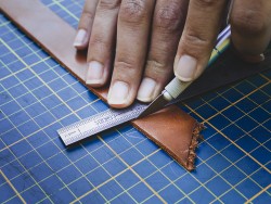 Couteau scalpel professionnel pour la découpe du cuir - Cuir en Stock
