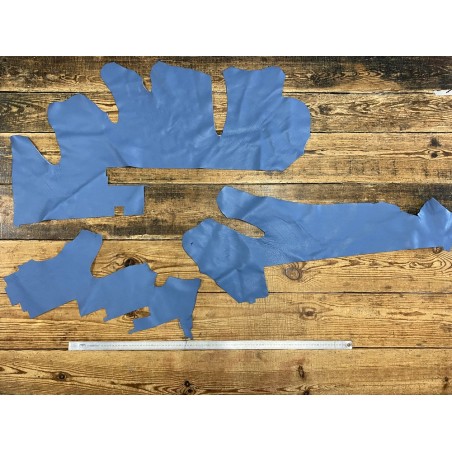 Chutes de cuir vendu au poids veau bleu jeans morceau cuir en stock