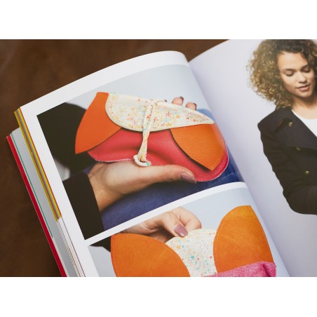 livre Petites coutures en cuir Julie Guillemet - Cuir en Stock