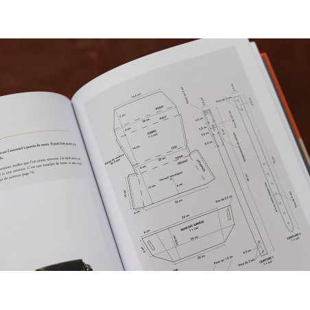 Livre Travailler le cuir - 20 projets à réaliser - cuirenstock