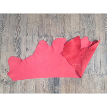 Morceau de cuir de taurillon pleine fleur -Corail- Cuir en Stock
