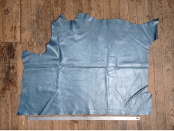 Demi peau de vachette lisse bleu nacrée - maroquinerie - Cuir en stock