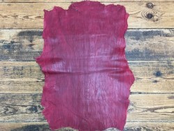 Peau de cuir de mouton effet plissé bordeaux