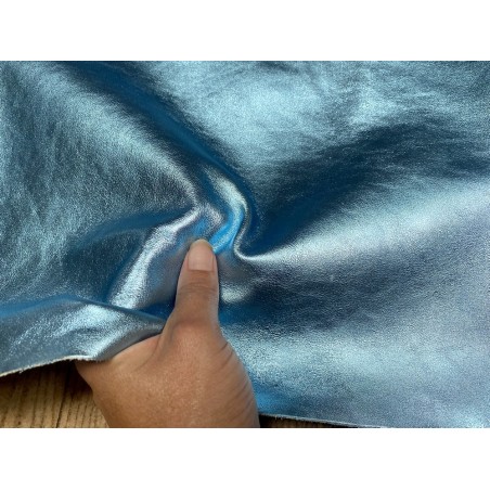 Demi peau de veau métallisé - BLEU CLAIR - Cuir en Stock
