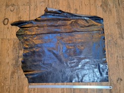 Demi peau de cuir de vachette ciré pullup - végétal - bleu marine - maroquinerie - cuirenstock