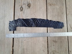 Morceau de cuir de crocodile bleu marine - Cuir en Stock