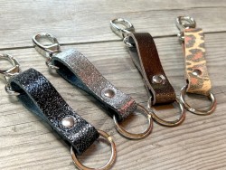 Porte-clés en cuir - Élégant avec mousqueton pivotant - Cuir en Stock