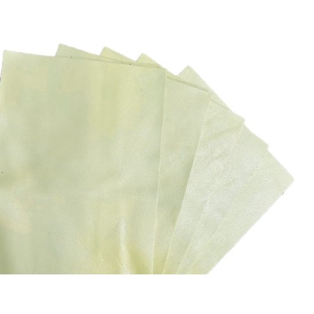 Lot de morceaux de cuir rectangulaire - vanille - maroquinerie - Cuir en stock