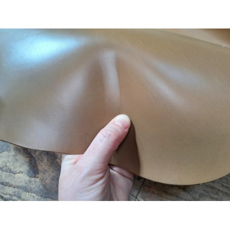 bande de vache lisse-tabac-tannage végétal-maroquinerie-accessoires-cuir en stock