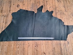 bande de vache - vert forêt-tannage végétal - maroquinerie - accessoires - cuir en stock