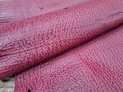 peau de cuir de requin - framboise - cuir en stock