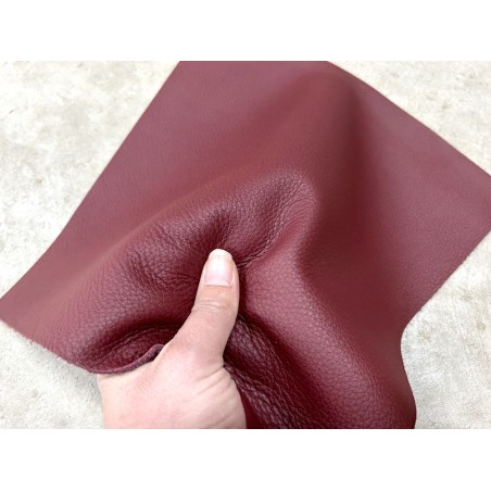 Lot de morceaux de cuir carré 27cm x 27cm - Sangria - prêt à l'emploi Cuir en Stock
