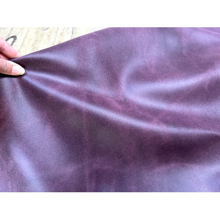 Peau de veau velours, ciré pull-up nuancé aubergine - Cuir en Stock
