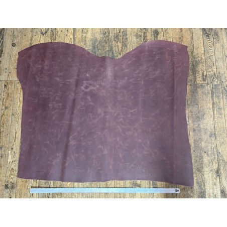 Peau de veau velours, ciré pull-up nuancé raisin - Cuir en Stock