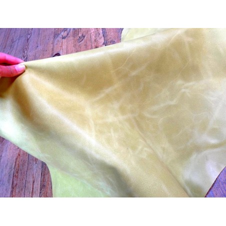Peau de veau velours, ciré pull-up nuancé jaune citron - Cuir en Stock