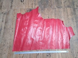 morceau de cuir de vachette pullup ciré - rose vif - maroquinerie - Cuirenstock