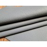 Grand morceau de cuir de taurillon - gros grain - couleur bleu gris - Cuir en stock