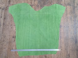 peau de veau velours - vert clair - maroquinerie - ameublement - cuir en stock