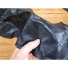 Chutes de cuir d agneau perforé noir maroquinerie accessoire luxe cuir en stock