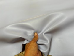 Peau de cuir d'agneau lisse parme - Cuir en Stock