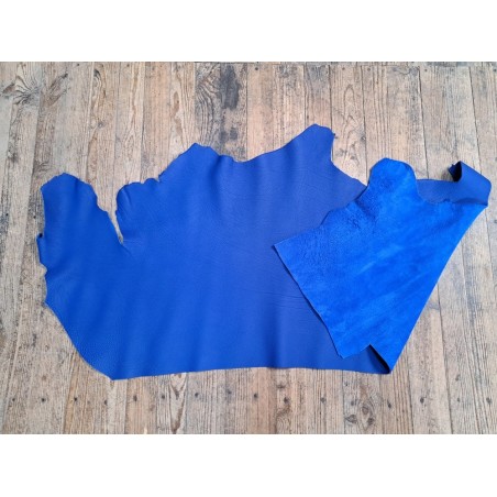 Morceau de cuir de taurillon - Bleu cyan - Cuir en Stock