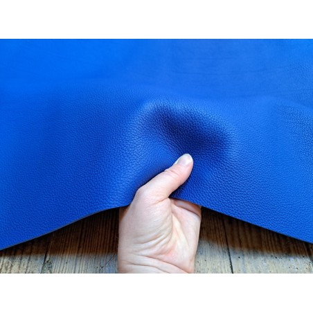 Morceau de cuir de taurillon - Bleu cyan - Cuir en Stock