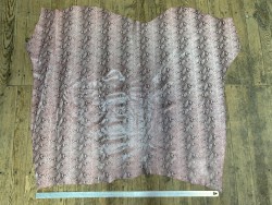 Peau de veau velours serpent - rose clair - maroquinerie - cuirenstock