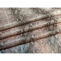 Peau de veau velours serpent - rose clair - maroquinerie - cuir en stock