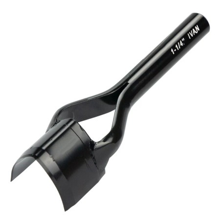 Poinçon professionnel pour sangles - Coupe triangulaire 38mm - IVAN - emporte pièce a frapper - pointe anglaise - Cuir en Stock