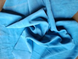 Peau de veau velours bleu - maroquinerie - ameublement - Cuir en Stock