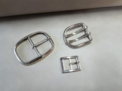 LOT de 3 boucles de ceinture - N - Nickelé - Cuirenstock