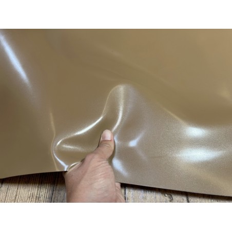 Demi-peau de cuir de veau BOX lisse - tannage ferme - SAVANE - Cuir en Stock