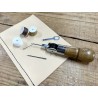 Canette de fil poissé / ciré (pour alêne à coudre) - Cuir en Stock