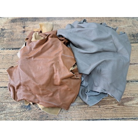 Chutes de morceaux de cuir de cerf - taupe - brun - bijoux - accessoires - maroquinerie - Cuir en Stock
