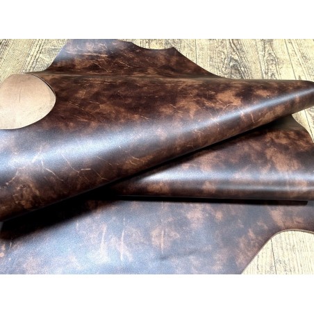 Demi-peau de cuir de veau BOX lisse - tannage ferme - nuancé effet tamponné - choco - Cuir en Stock