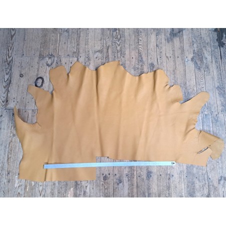 Morceau de cuir de taurillon - Jaune moutarde - Cuir en Stock