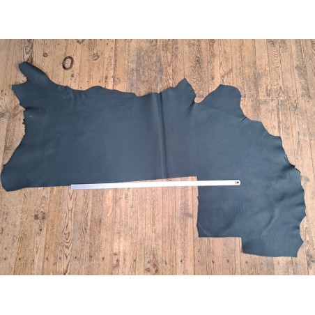 Morceau de cuir de taurillon - Vert forêt - Cuir en Stock