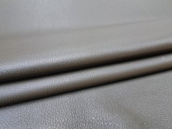 Peau de cuir de cerf - finition grainé kaki - Cuir en Stock