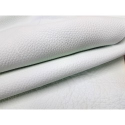Grand morceau de cuir de taurillon - gros grain - couleur bleu azur brume - Cuir en Stock