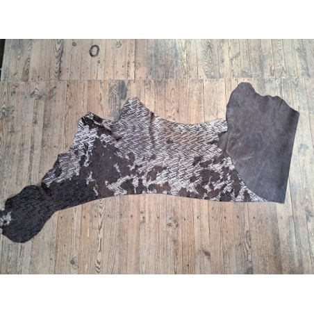 demi peau - vache - poils tachetés - chevrons - maroquinerie - vêtement - cuirenstock