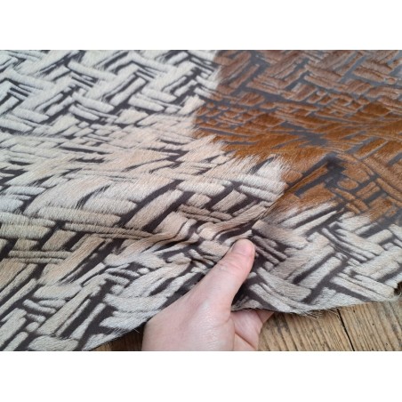 demi peau - vache - poils tachetés - chevrons - maroquinerie - vêtement - Cuirenstock
