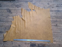 Demi-peau de cuir de vache grainée - moutarde - maroquinerie - ameublement - cuir en stock