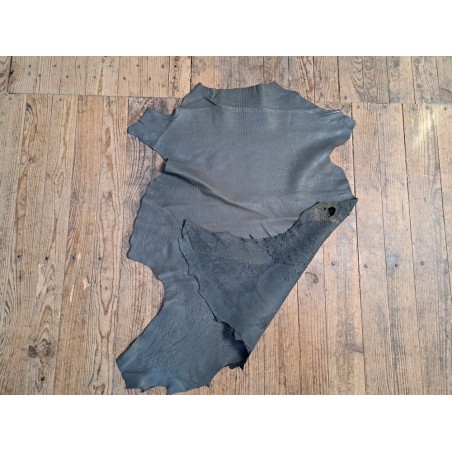 Peau de cuir de mouton crispé - gris - maroquinerie ou vêtement - cuirenstock