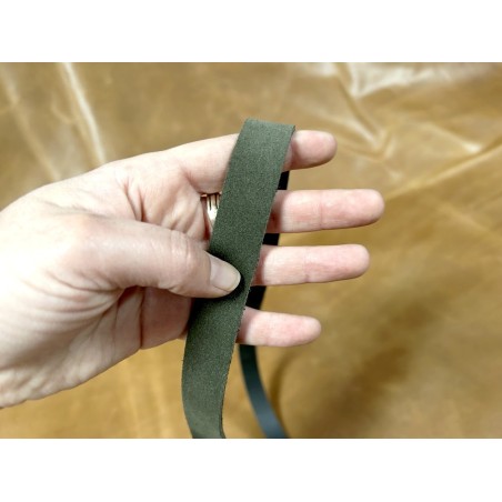 Bande de cuir souple double croupon velours vert army - Cuir en Stock