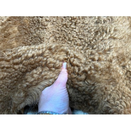 Peau de mouton lainée frisée brun noisette – Dos velours – Qualité italienne – Série limitée - Cuir en Stock