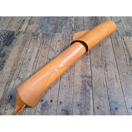 Cuir de flanc de vache - abricot - tannage végétal - Cuir en Stock
