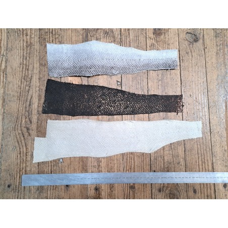 Peau de cuir de poisson - saumon - Cuir marin - cuir en stock
