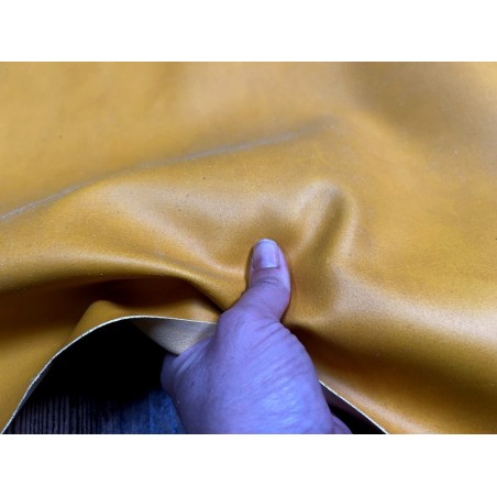 Croûte de cuir de vache tannage végétal cirée – jaune - Cuir en Stock