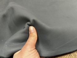 Flanc de vache – Cuir gris mat – Tannage minéral – Souple & élastique - 2ᵉ choix - Cuir en Stock